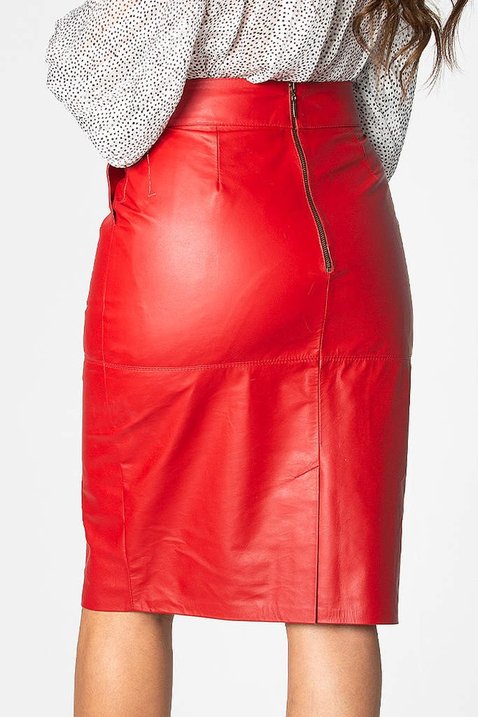 saia em couro vermelha reta pele mania costas baixo