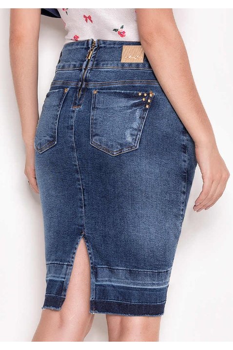 saia jeans barra desfeita com tachinhas laura rosa costas baixo
