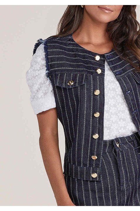 colete jeans azul escuro listrado titanium cima detalhe