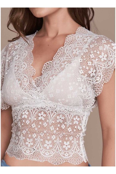 top feminino branco em renda titanium jeans