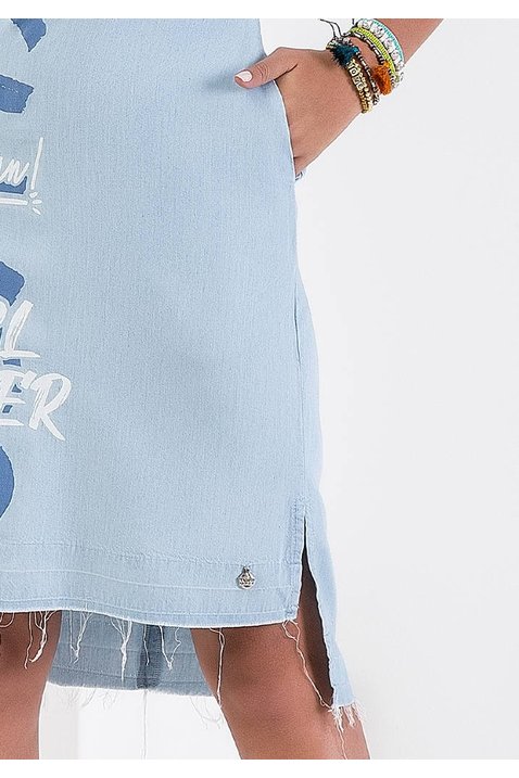 vestido jeans com barra desfeita e desfiada imperio z baixo detalhe