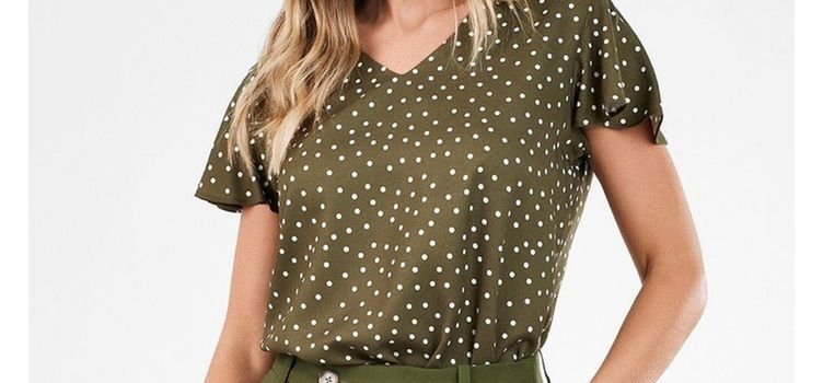 Camisa shops feminina de bolinhas