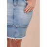 saia jeans com recorte e barra desfiada titanium baixo detalhe