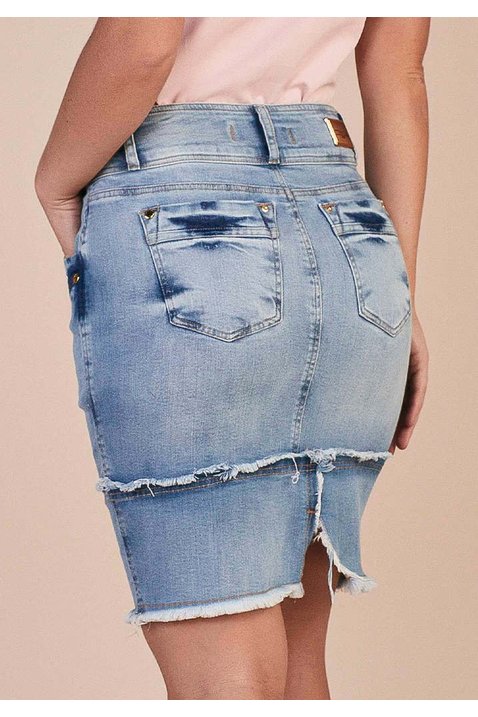saia jeans com recorte e barra desfiada titanium costas baixo
