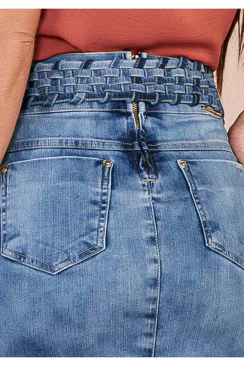 saia jeans com barra desfeita e cinto trancado titanium costas baixo detalhe zoom