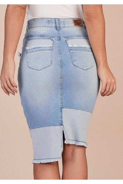 saia jeans claro barra desfiada assimetrica titanium costas baixo