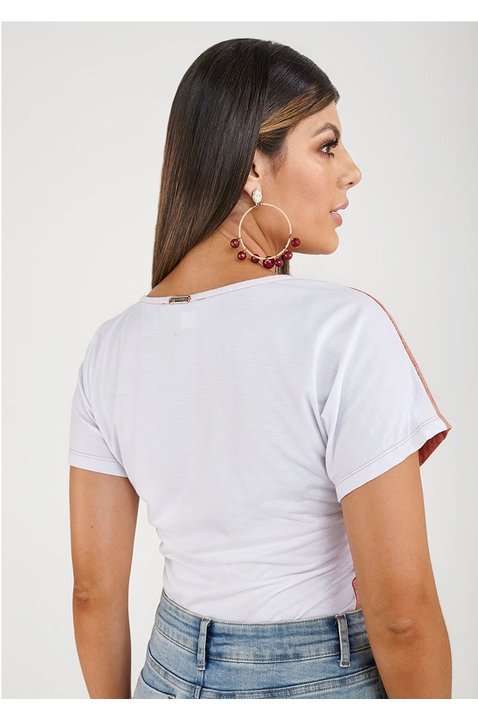 t shirt laranja em malha com bordado imperio z costas