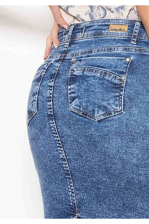 saia jeans sustentavel barra desfiada laura rosa costas baixo detalhe