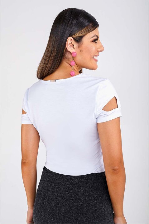 blusa branca estampada recorte nas mangas imperio z costas