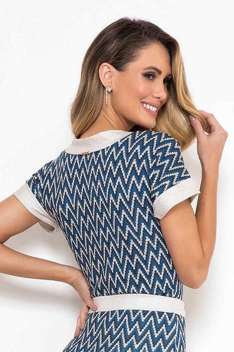 blusa estampada decote v 7