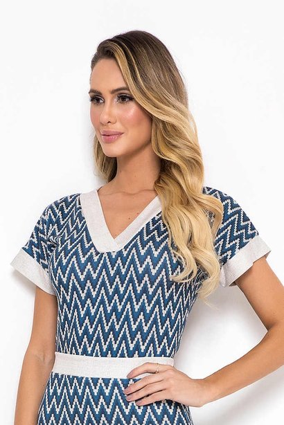 blusa estampada decote v 2