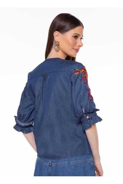 blusa jeans sustentavel com bordado floral titanium jeans4 easy resize com