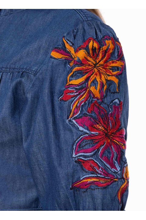 blusa jeans sustentavel com bordado floral titanium jeans3 easy resize com