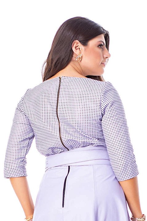 t shirt lilas de couro 3