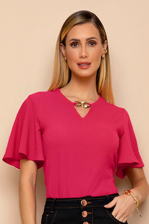 blusa vermelha corrente dourada no decote 3