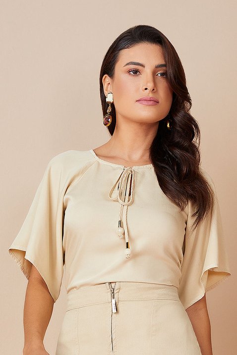 blusa sarja bege com amarracao 3