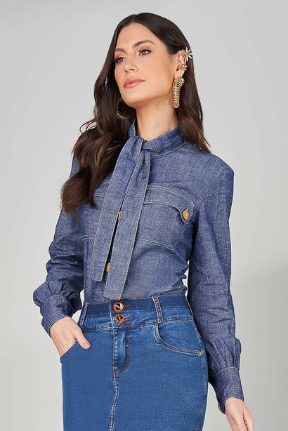 camisa jeans com bolsos 9