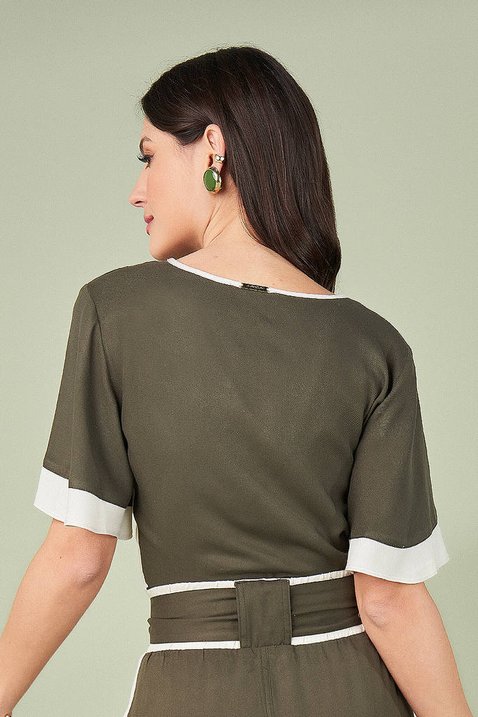 blusa verde decote com abertura 4
