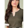 blusa verde decote com abertura 7