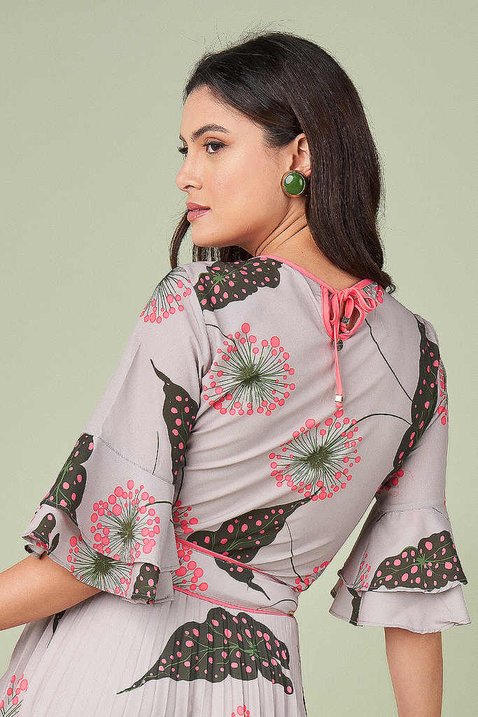 blusa estampada mangas amplas 1