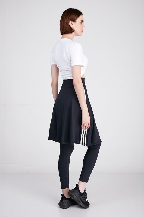 saia calca comprida na cor preta com comprimento no joelho moda fitness modesta epulari 10