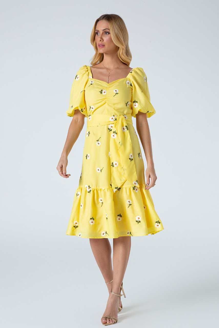 Vestido Amarelo Evasê Bordado Floral Com Faixa Laura Rosa Jeans
