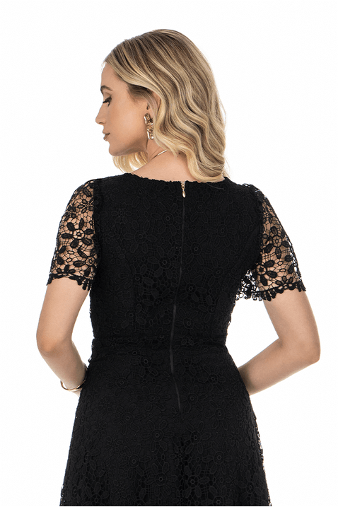 07 vestido midi guipir gode com babado preto via tolentino