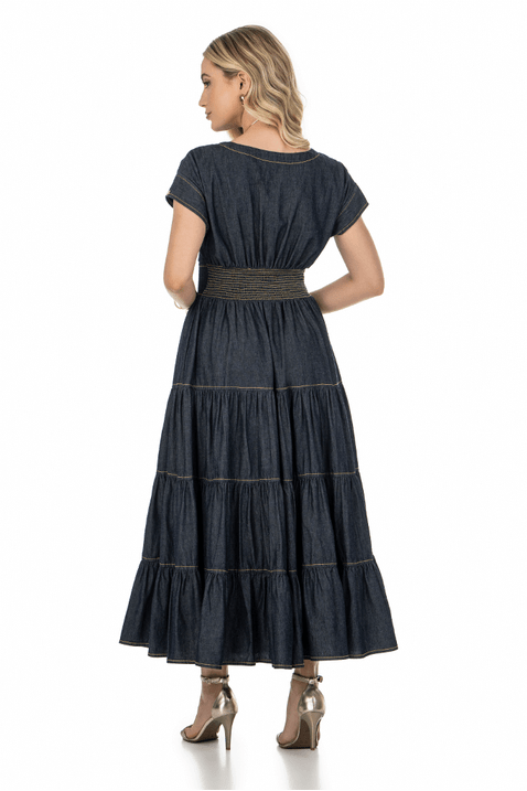 03 vestido jeans midi com recortes via tolentino