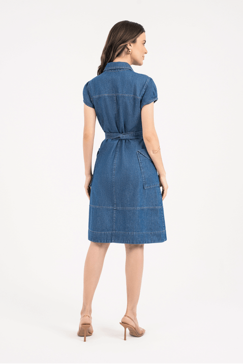 03 vestido jeans curto com bolsos via tolentino