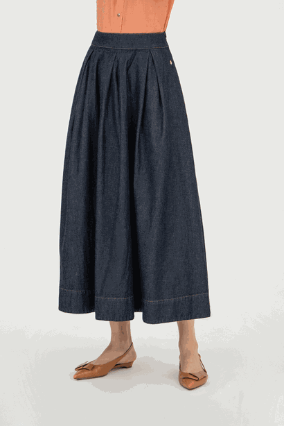 03 saia jeans midi gode com pregas frontais via tolentino
