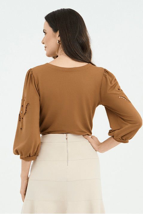 01 blusa em malha mangas 3 4 com bordado