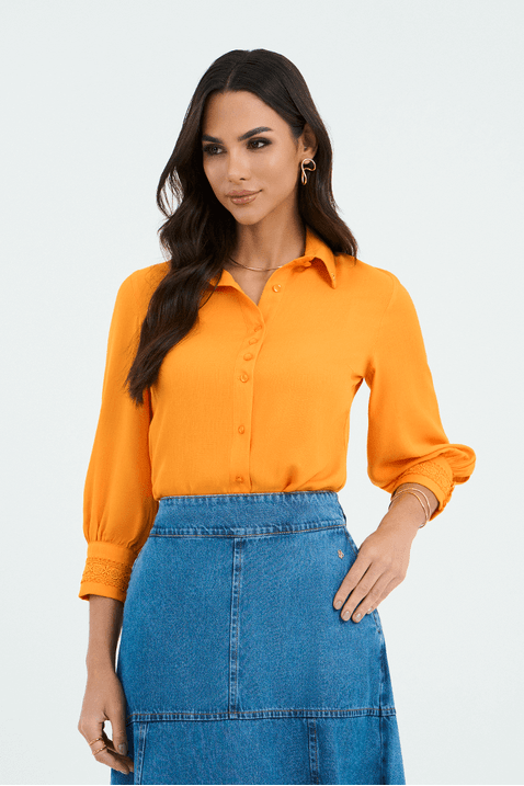 05 camisa amarelo plano com bolsos e guipir