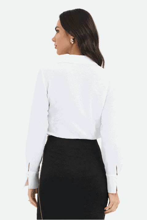 05 camisa branca em plano com pregas frontal