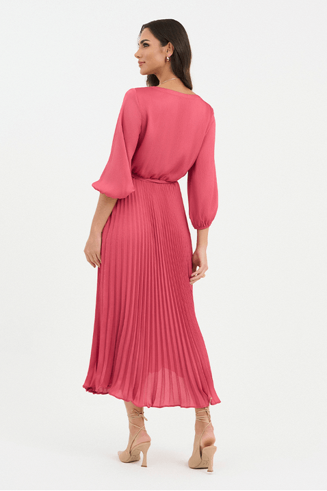 03 vestido plissado midi com barra assimetrica