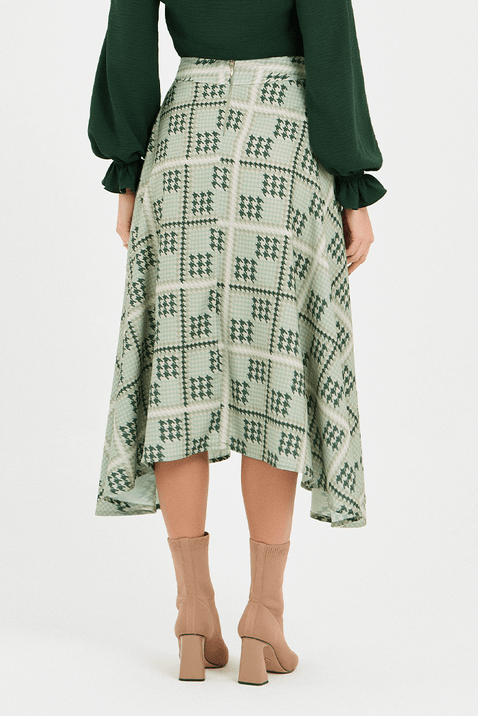 07 blusa verde decote v com babado e mangas longa