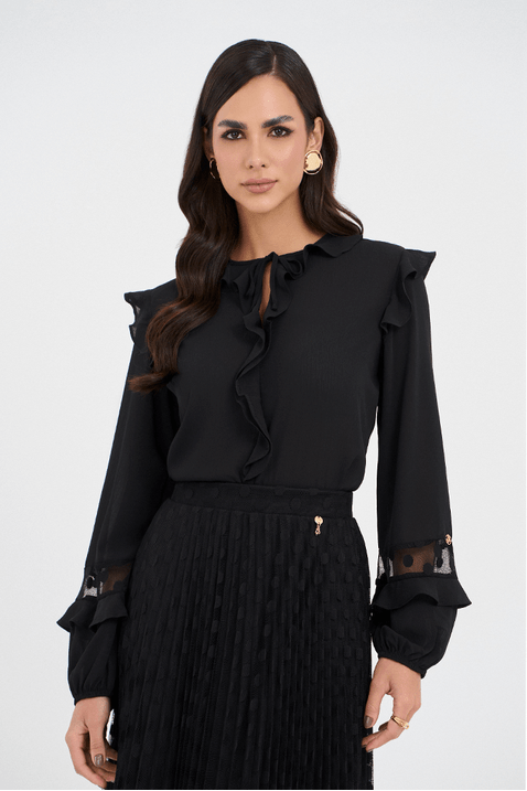 01 blusa preta plano com babados e manga longa