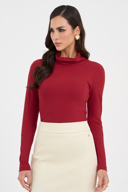 09 blusa bege gola alta em malha canelada