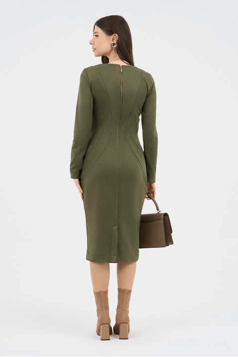 05 vestido verde suede justo com recortes