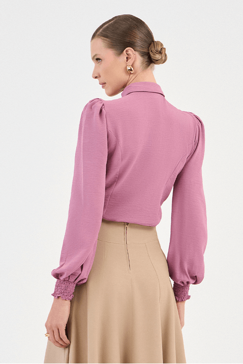 04 camisa rosa de crepe com laco removivel