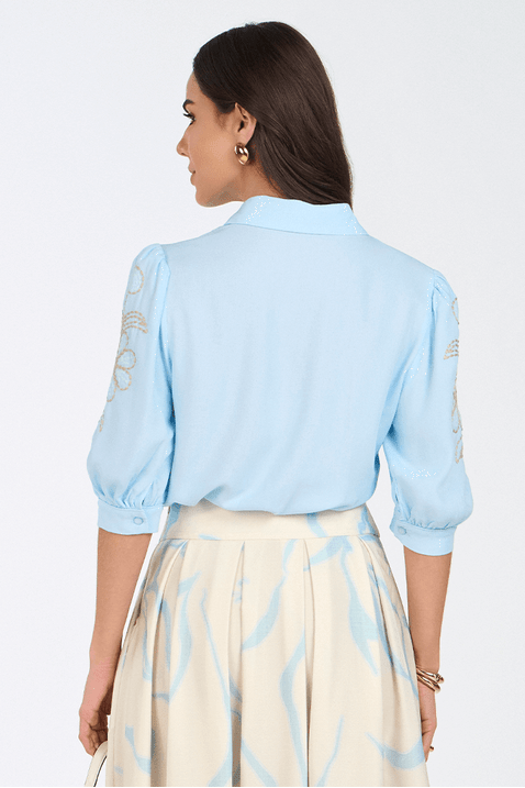 camisa azul claro mangas bordadas 5