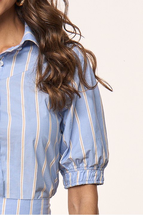 camisa azul claro listrada 4