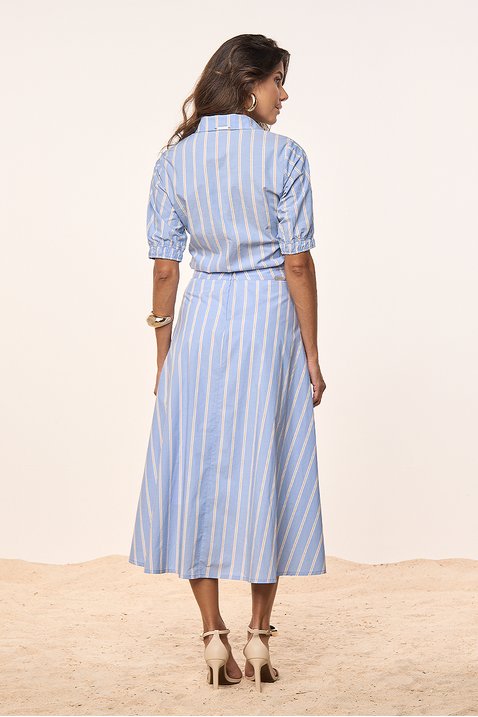 camisa azul claro listrada 5