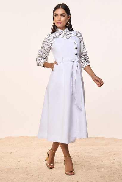 Salopete Sarja Branca Com Transpasse e Faixa Titanium Jeans