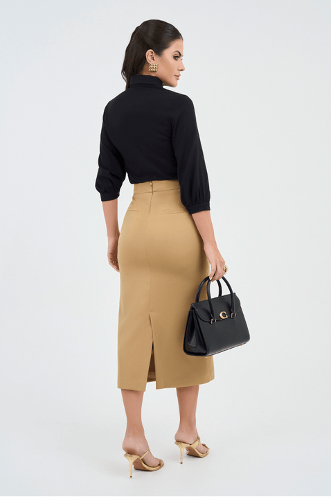 camisa preta com guipir nas mangas 1