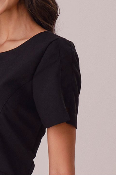 vestido preto curto na alfaiataria com fivelas ayla tata martello 7