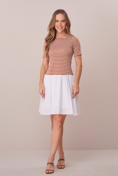 Vestido Marrom Curto na Malha Corpete + Saia Stefany Tatá Martello