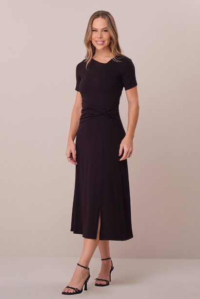 Vestido Preto Midi na Malha com Torção Frontal Carmem Tatá Martello