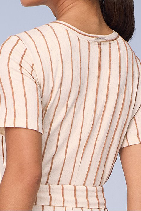 vestido creme evase de malha listrada com faixa titanium jeans 1