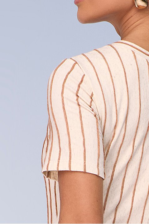 vestido creme evase de malha listrada com faixa titanium jeans 2