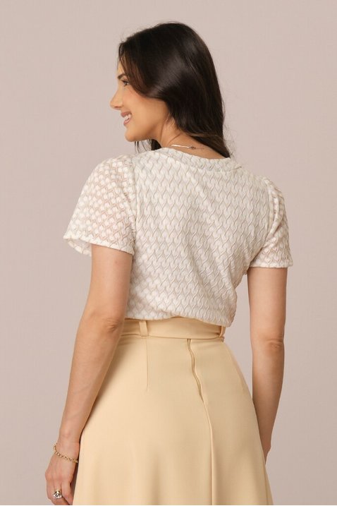 blusa off curta na laise com babados cecilia tata martello 3